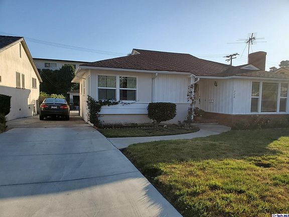 2nd image of 328 Parkwood Dr