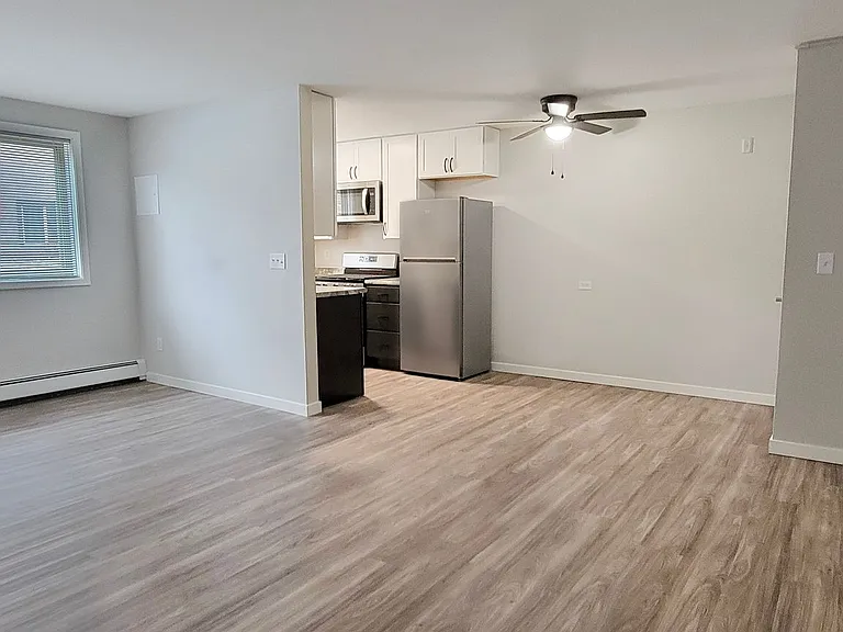 Moore Lake Apartments — Photo 4