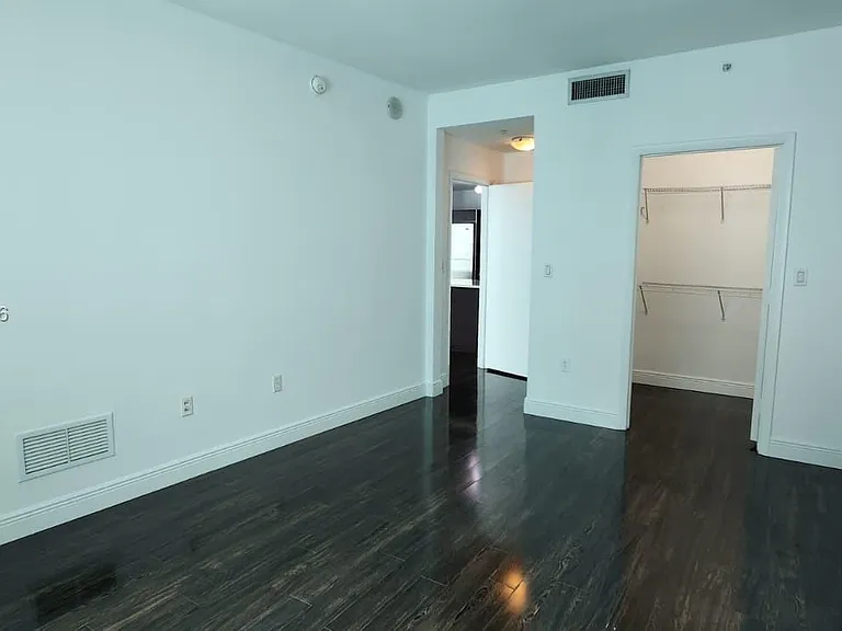 1900 N Bayshore Dr #3019 — Photo 7