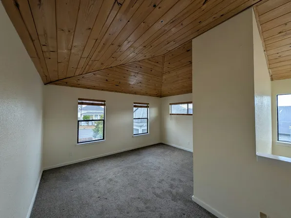 1480 G St #A, Arcata, CA 95521