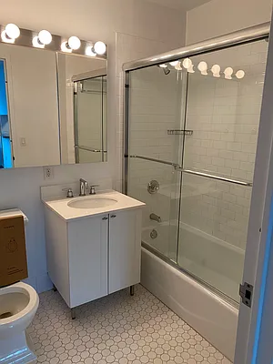 Rented by Oxford Property Group | media 6