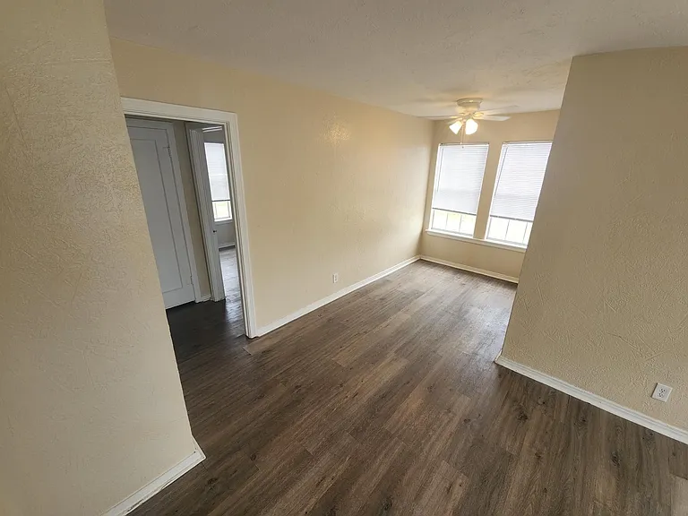 1002 N Lake St #A — Photo 7