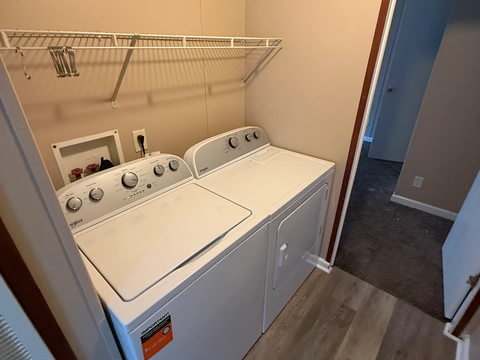 3 bed, 1100 sqft, $995 — Photo 4