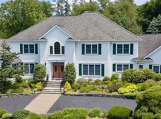 32 Cooper Rd, Scarsdale, NY 10583