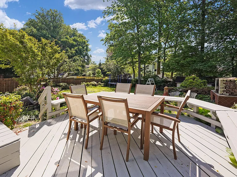 610 Tapawingo Rd SW — Photo 10
