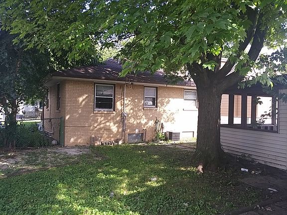 4th image of 1219 N Dearborn St