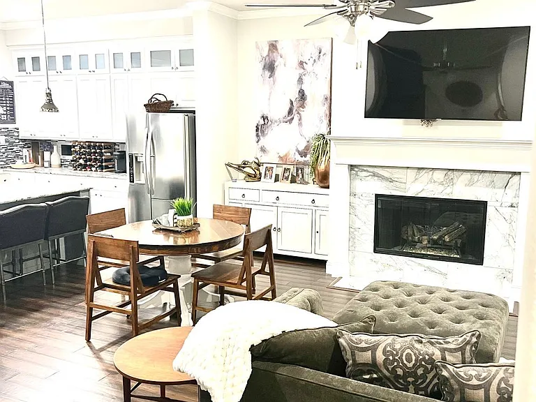 720 Mulberry Ct — Photo 6