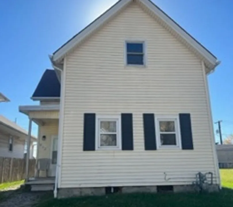 313 E Franklin St