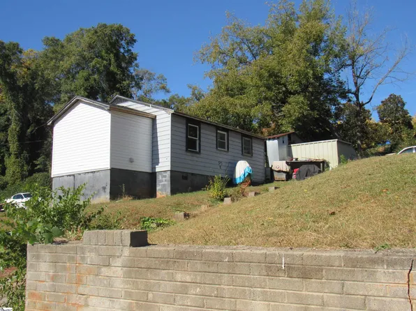 34 Happy Ave, Greenville, SC 29609