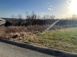 211 Skyline Dr, Indiana, PA 15701