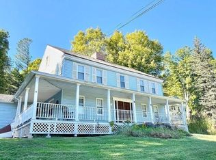 415-419 N State Rd, Cheshire, MA 01225