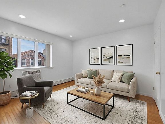 3rd image of 1534 W 7th St APT 3B