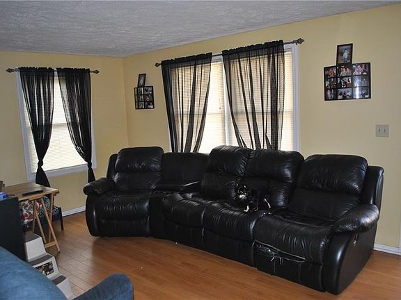 2nd image of 53 Midwood St