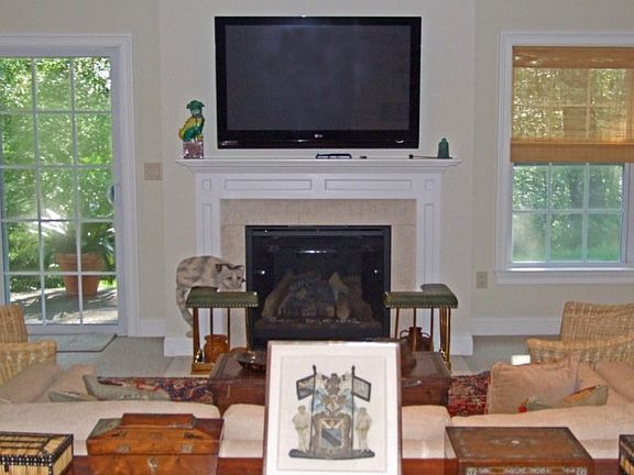 4th image of 398 Hunter Dr