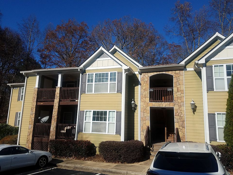 1st image of 603 Madison Ln SE