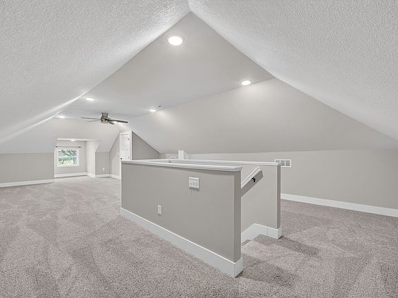 5th image of 227 Clark St