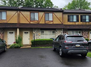 2005 Jason Dr, Huntingdon Valley, PA 19006