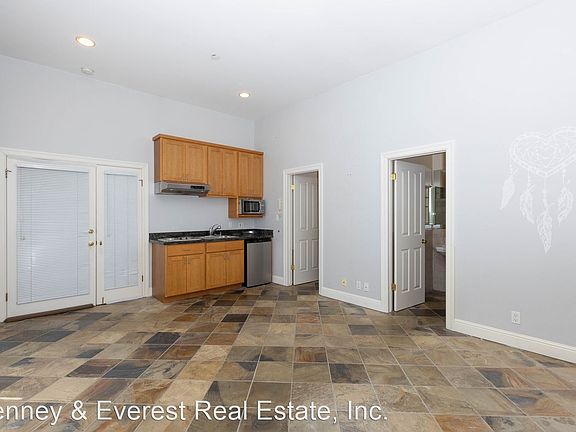 2nd image of 1375 Vallejo St #A