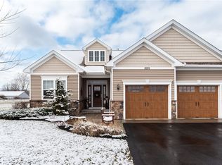 5101 Red Oak Ln, Batavia, NY 14020