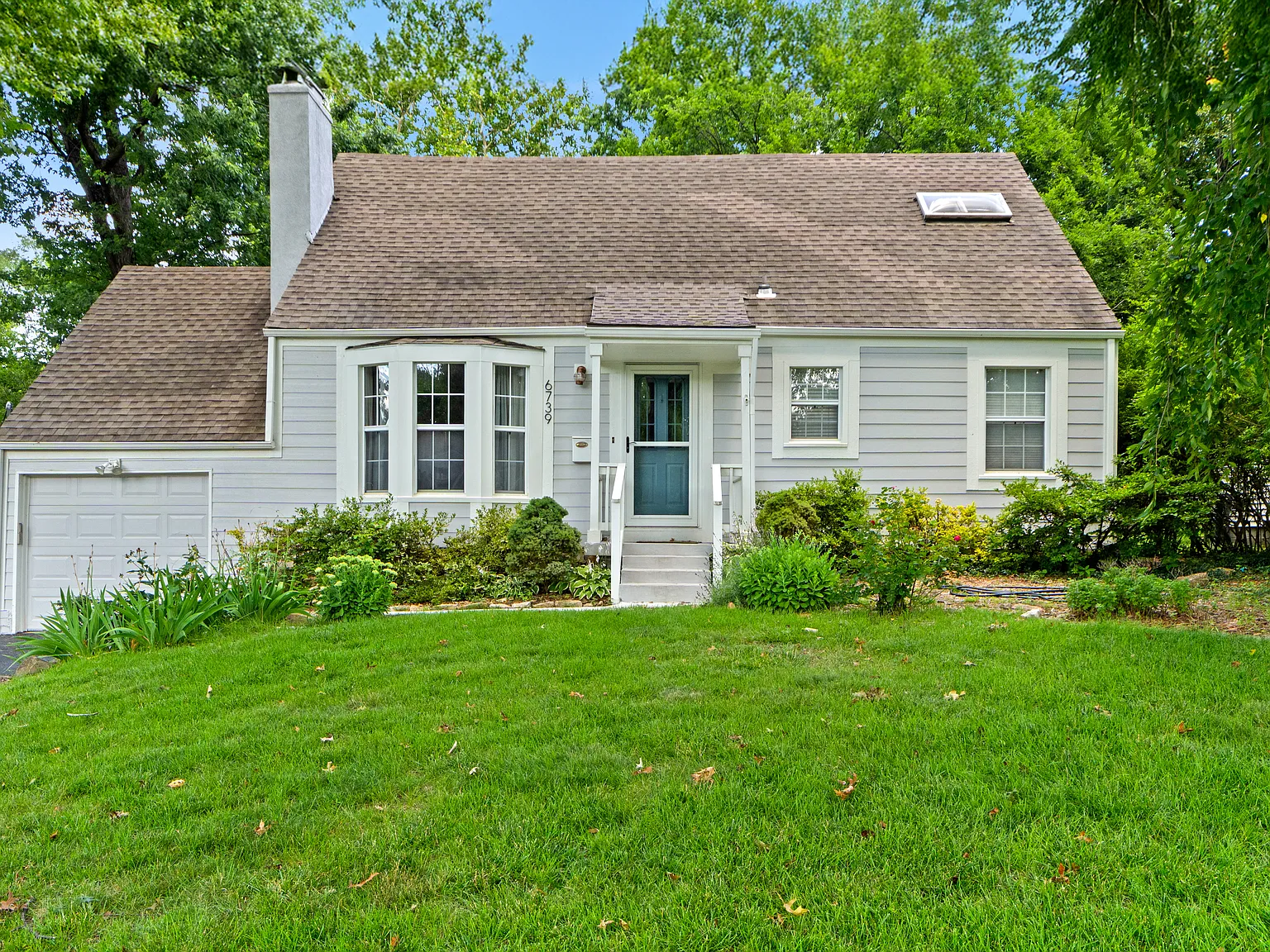 4 bed, 1892 sqft, $3,750 — Photo 1