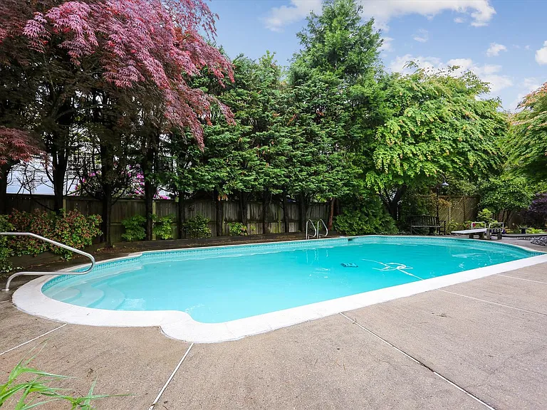1755 Glastonberry Rd — Photo 96