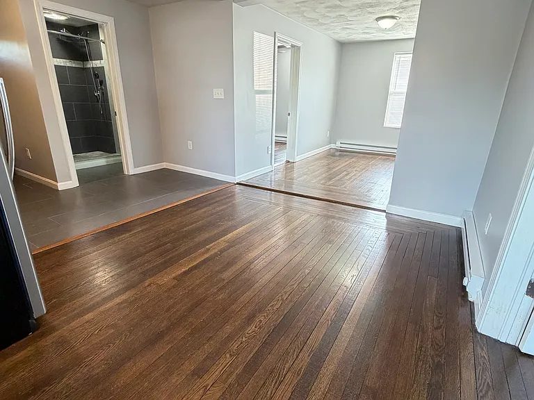 98 Roberts St #1 — Photo 1