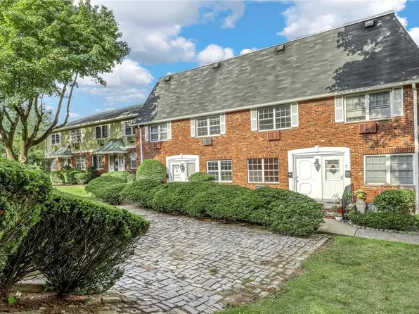 153 Parkside Drive, Suffern, NY 10901