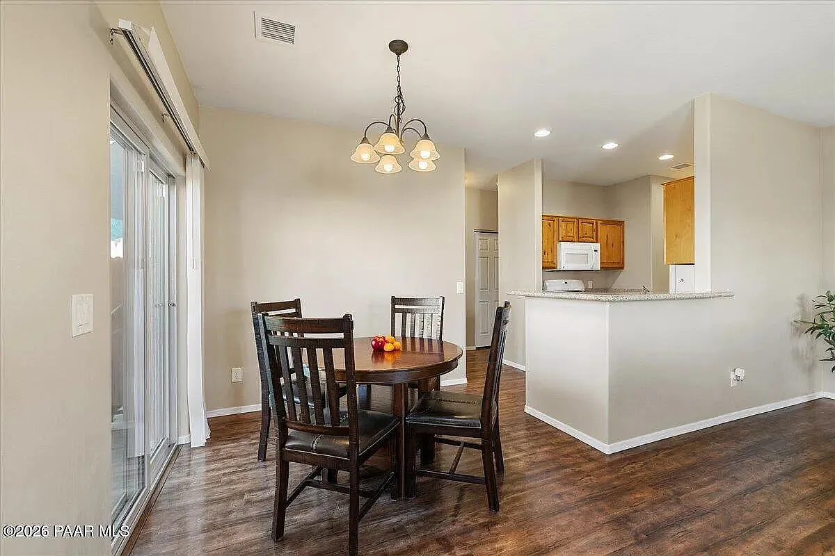 4679 North Viewpoint Drive, Unit 1 — Photo 2