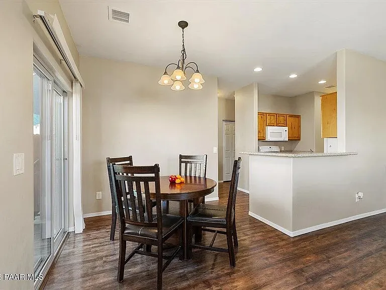 4679 N Viewpoint Dr #1 — Photo 2