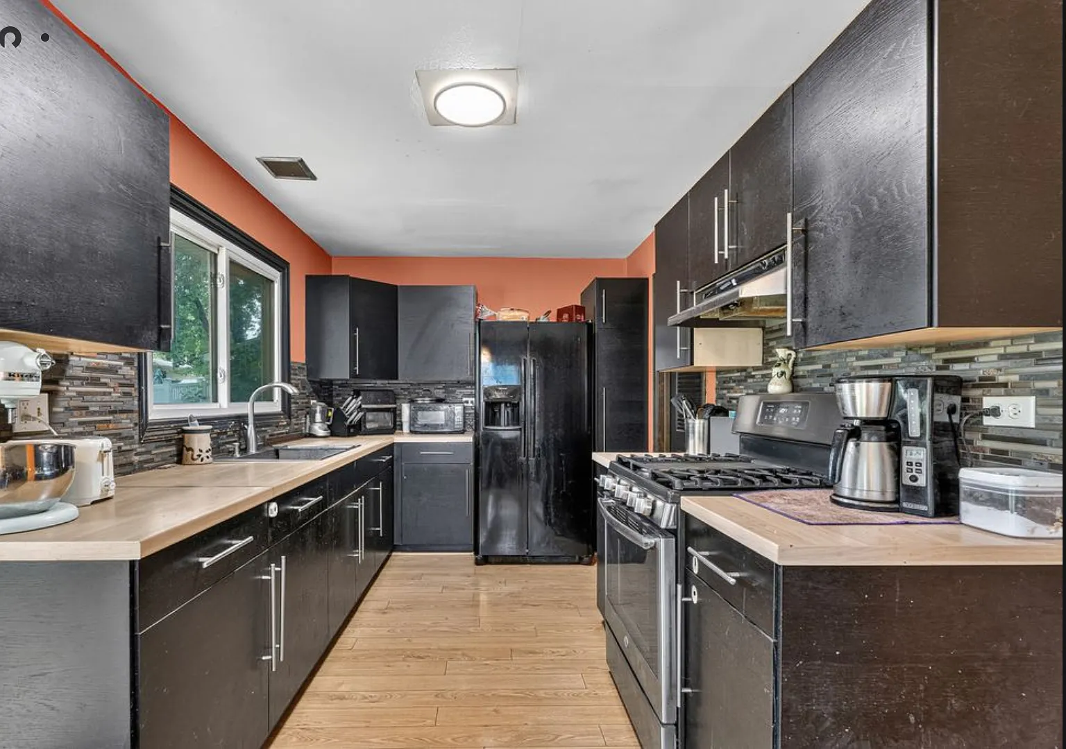 140 Tamarack Dr — Photo 3