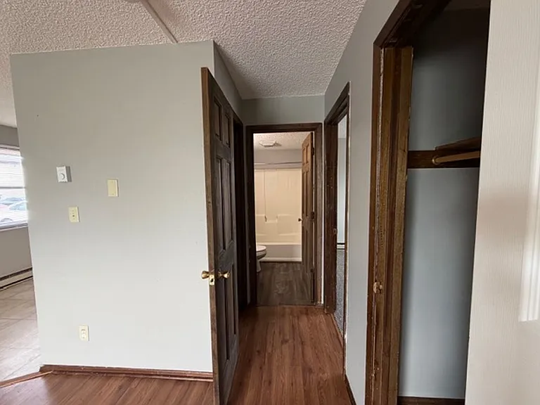 1212 Meridian Heights Dr — Photo 6