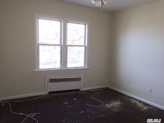 5th image of 10801 Rockaway Beach Blvd