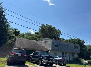 10 Pleasant St, Acushnet, MA 02743