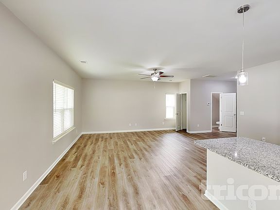 4th image of 205 Spring Knoll Dr