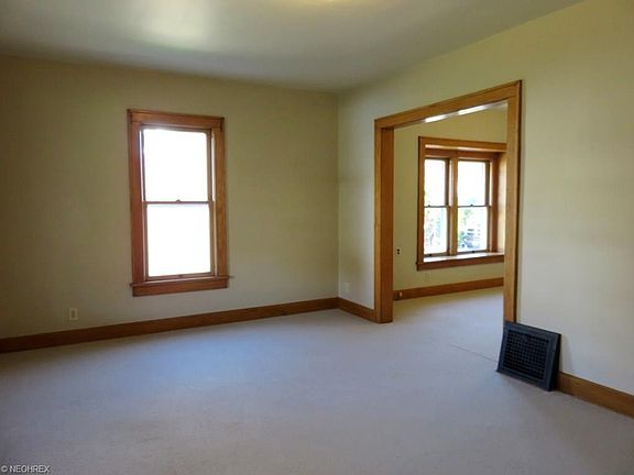 4th image of 1608 W Market St