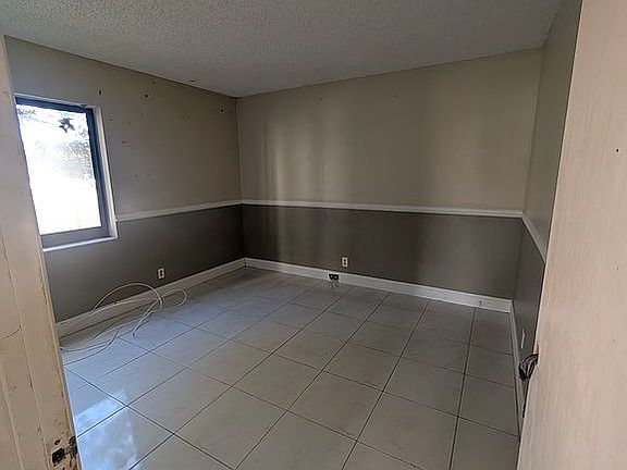 5th image of 3720 N Pine Island Rd