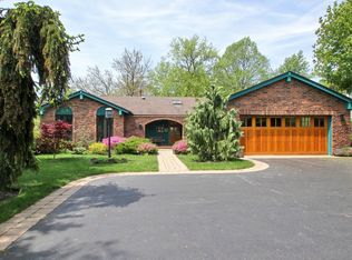 1940 Landwehr Rd, Northbrook, IL 60062