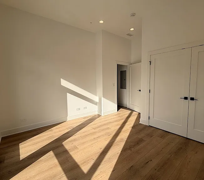 1620 W Hastings St #201 — Photo 8