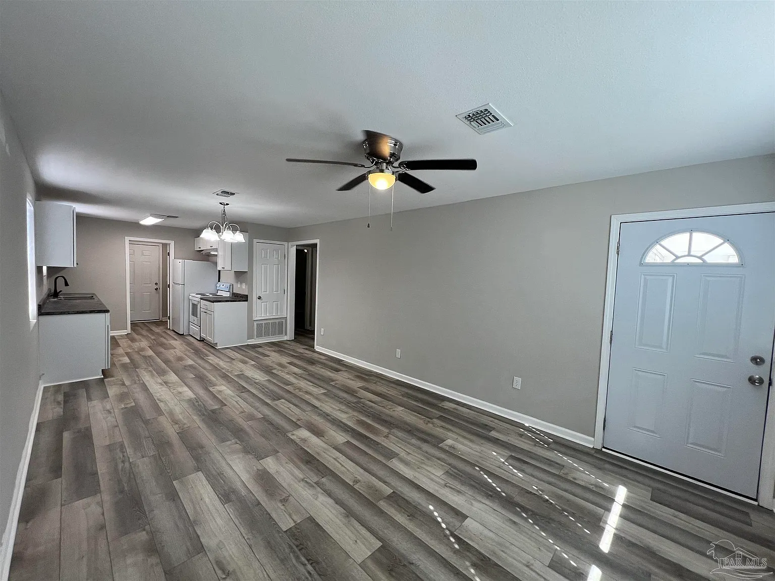 2 bed, 1.0 bath, 950 sqft, $1,095 — Photo 4