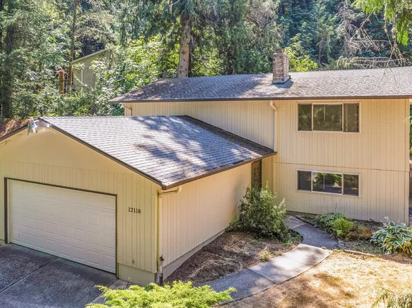 12118 SE Brookside Dr, Portland, OR 97266