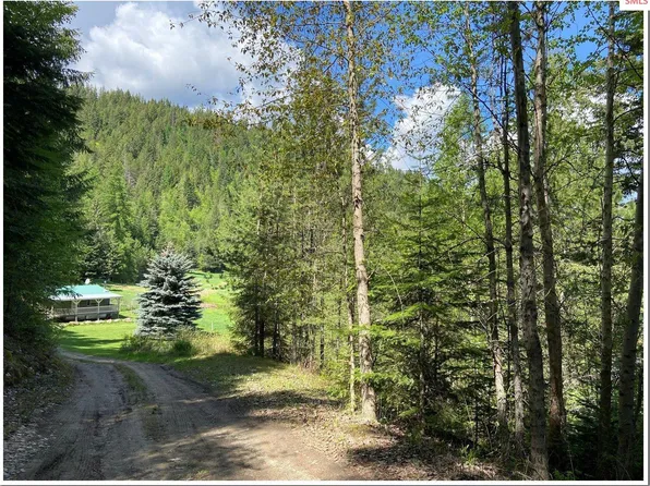 499 Juniper Ln, Bonners Ferry, ID 83805