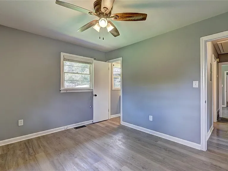 970 Oglethorpe Ave — Photo 24