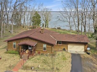 121 Meadowlark Ln, Surry, VA 23883