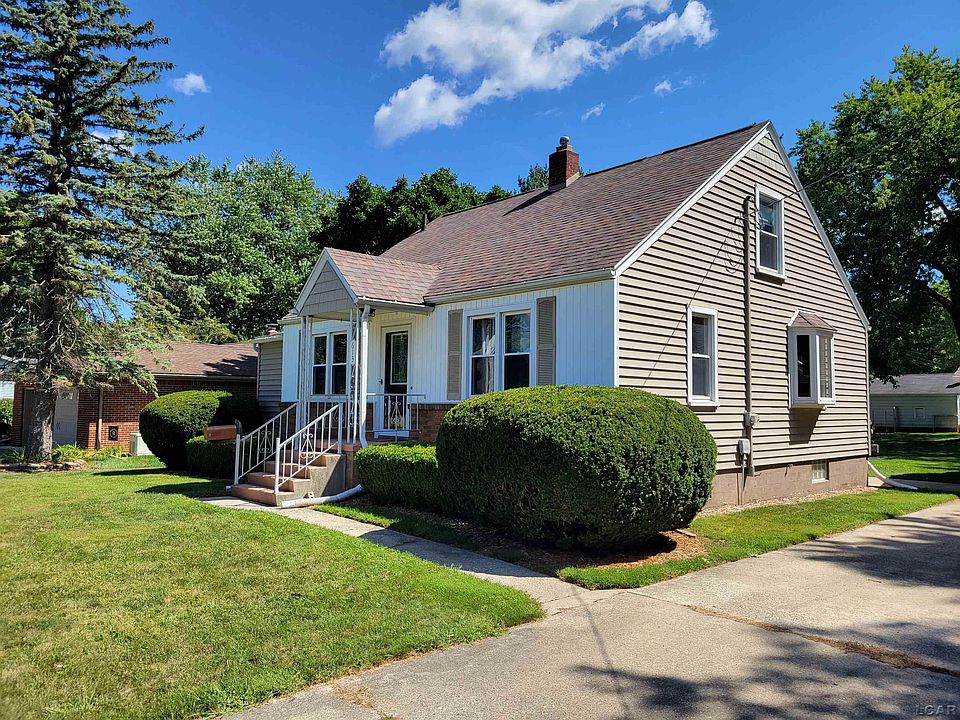 613 Giles Ave, Blissfield, MI 49228 Zillow