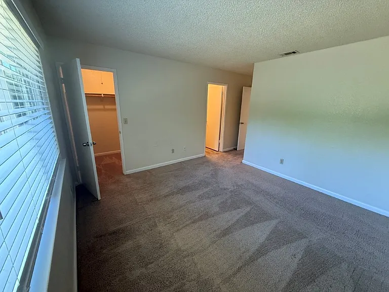 2766 Applewood Dr — Photo 35