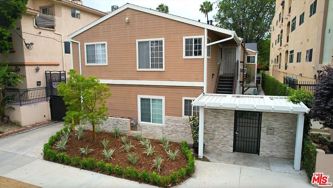 Studio, 540 sqft, $1,890 — Photo 1