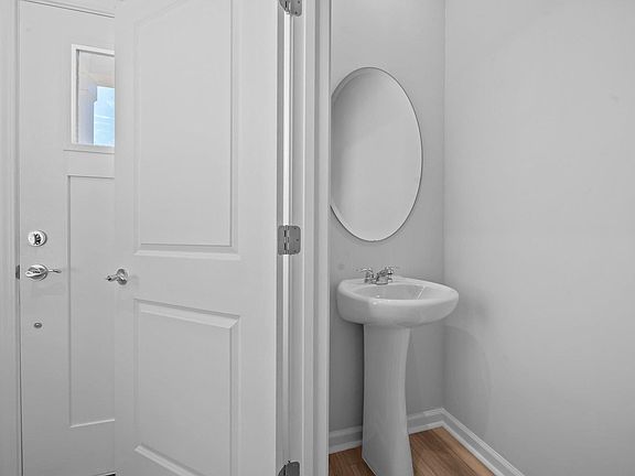 5th image of 9015 Margot Pl