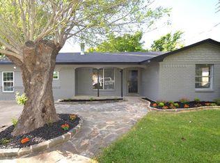 802 W Baldridge St, Ennis, TX 75119