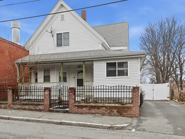 12 Charles St, Brockton, MA 02301