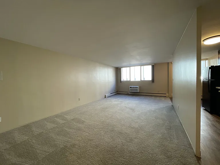 Executive Apartments — Photo 6